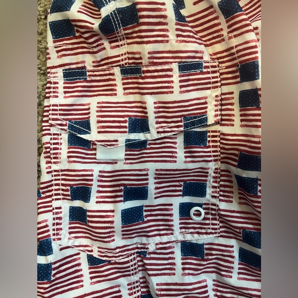 LOWEST PRICE Worn Once Old Navy size M men’s American flag swim trunks - Picture 2 of 5